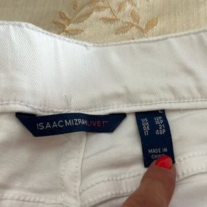 NWOT get your summer pants now ! white denim wide capris Isaac Mizrahi